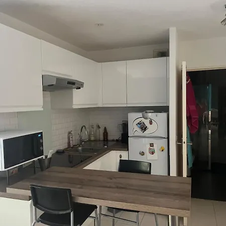 Charming Two-room With Garage Lejlighed Menton